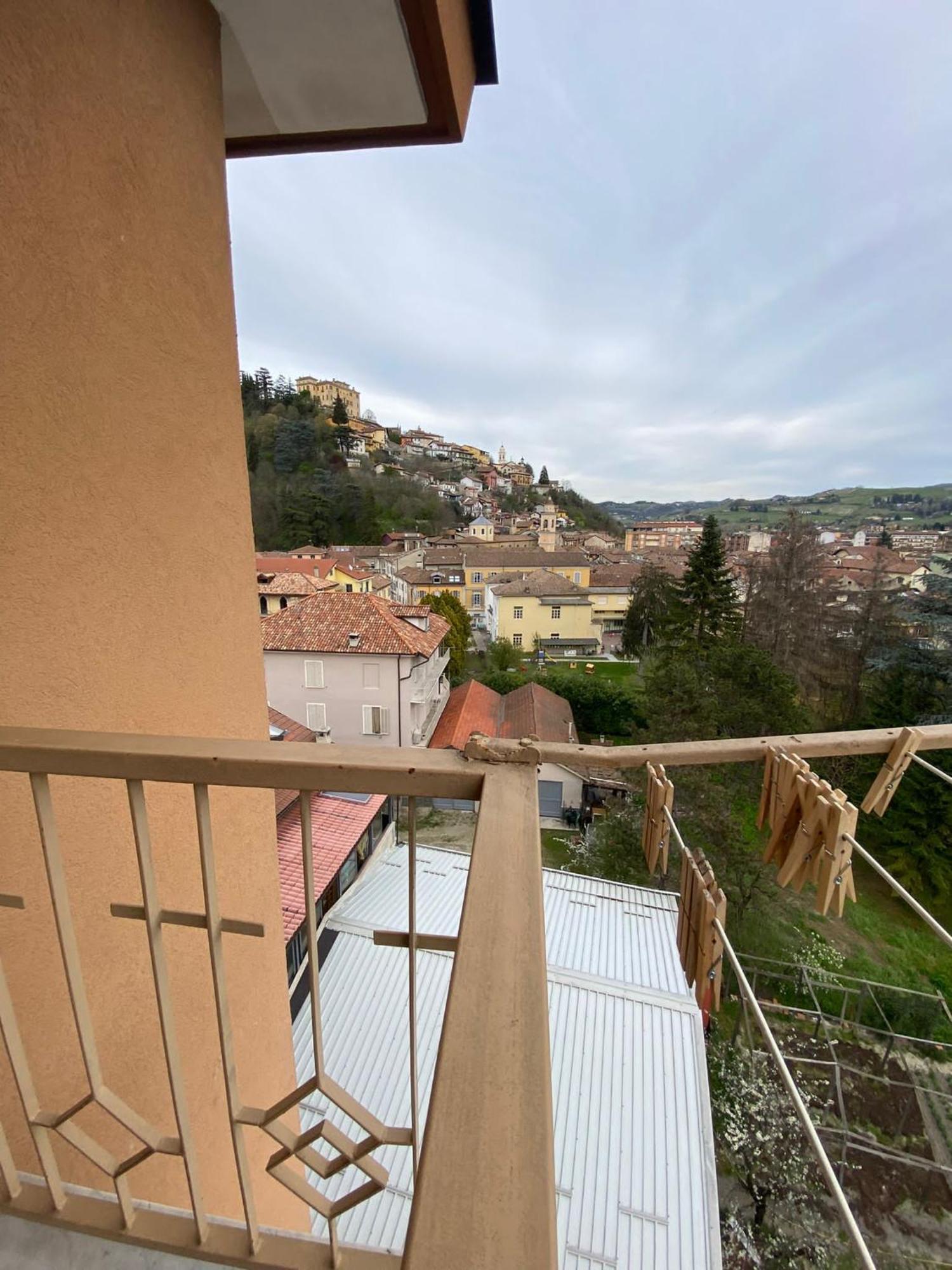 Apartamento Bella Vista Canelli Exterior foto